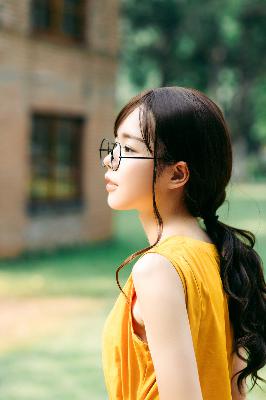 三年在线观看免费大全哔哩哔哩